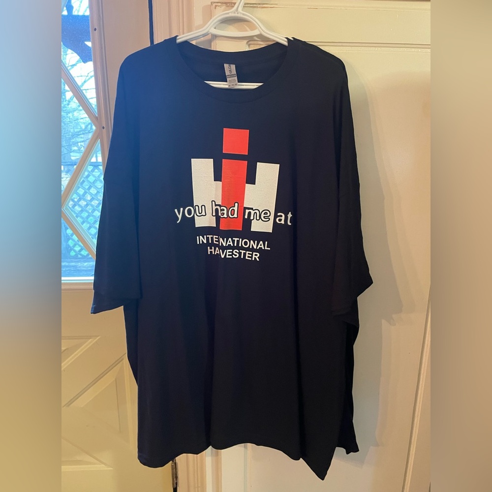 International Harvester Black T-Shirt Gildan 5XL